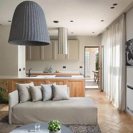 Castelana Дом отдыха *